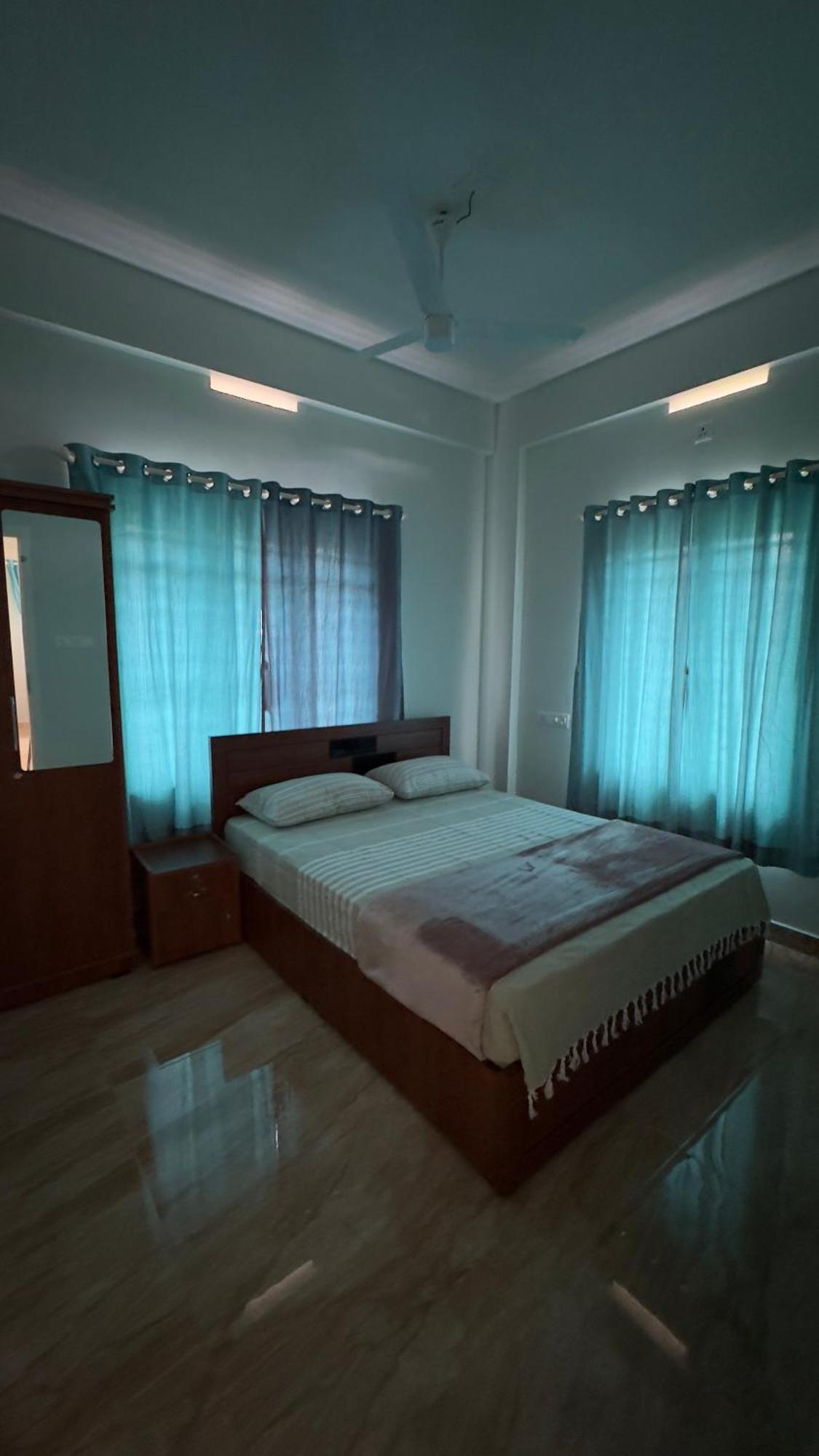 The Karlyle Homestay Vaduvanchal 外观 照片